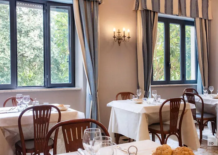 威尼斯酒店 3* 马里纳-迪-皮特拉桑塔